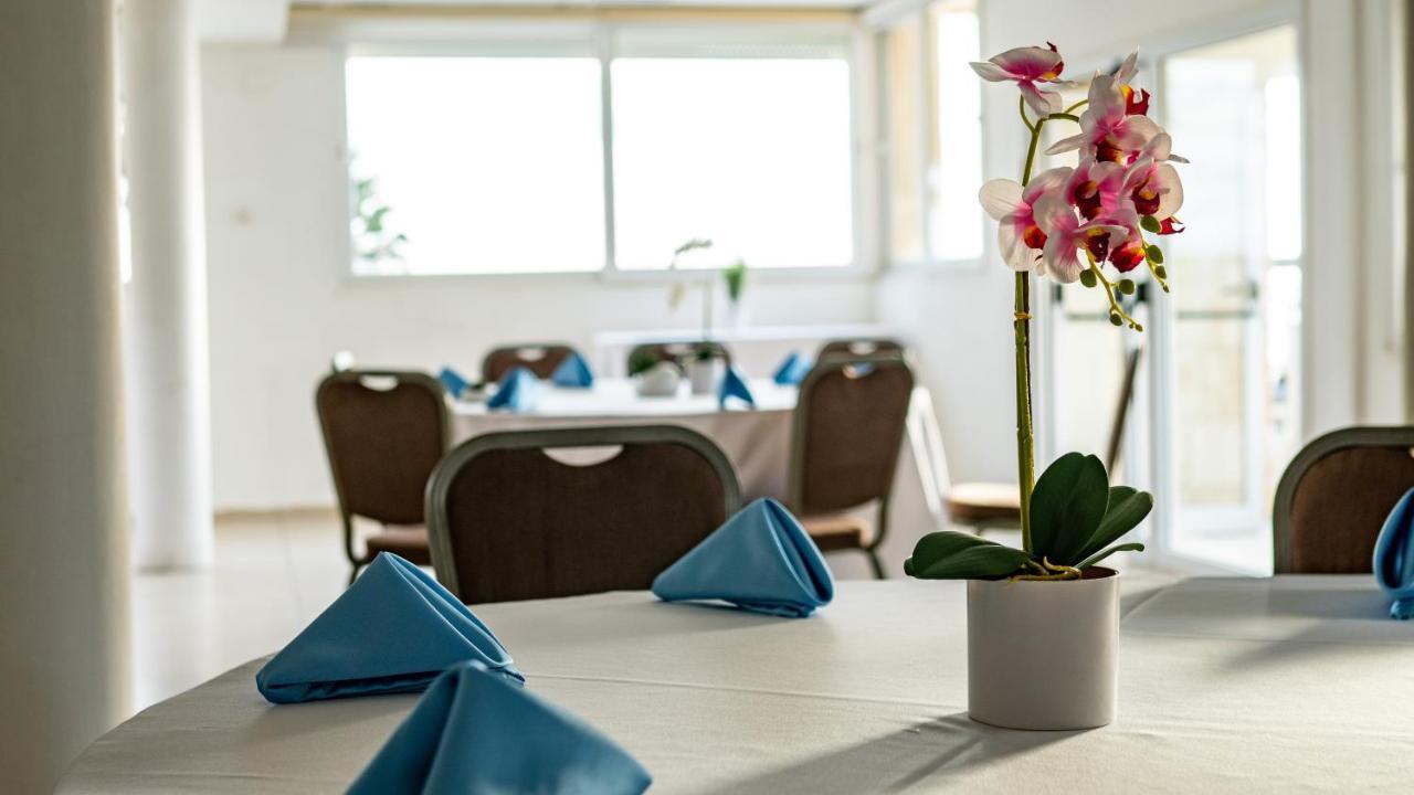 Acco Beach Hotel Akko Bagian luar foto