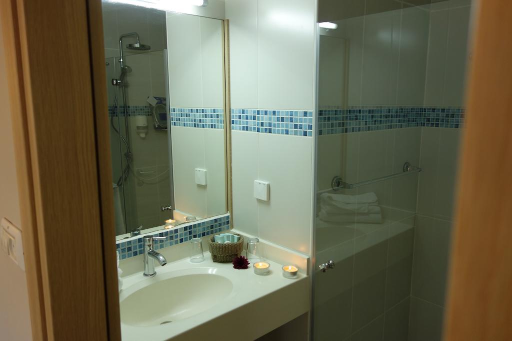Acco Beach Hotel Akko Ruang foto