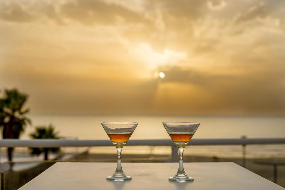 Acco Beach Hotel Akko Bagian luar foto