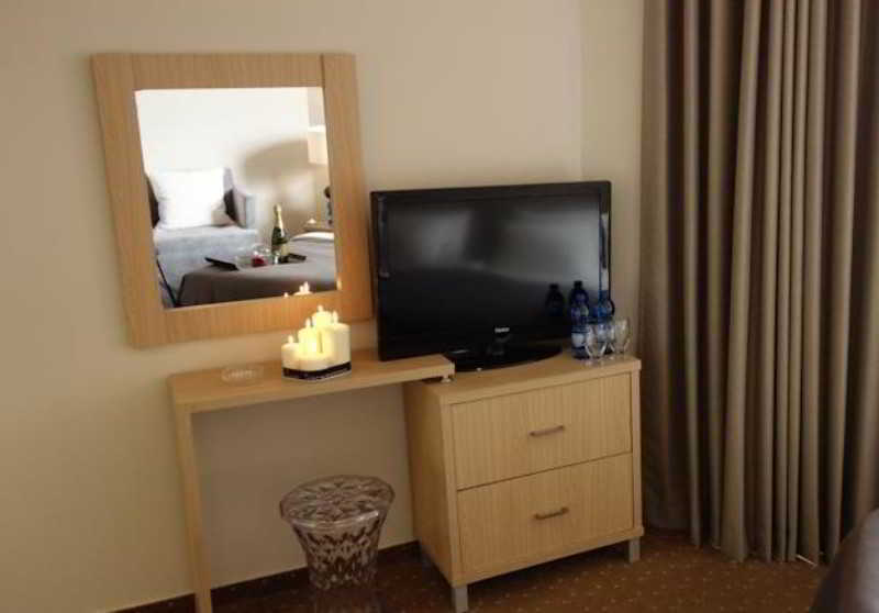 Acco Beach Hotel Akko Bagian luar foto